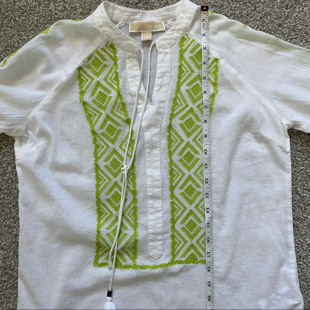 MICHAEL KORS Boho Split Neck Blouse - Picture 12 of 13